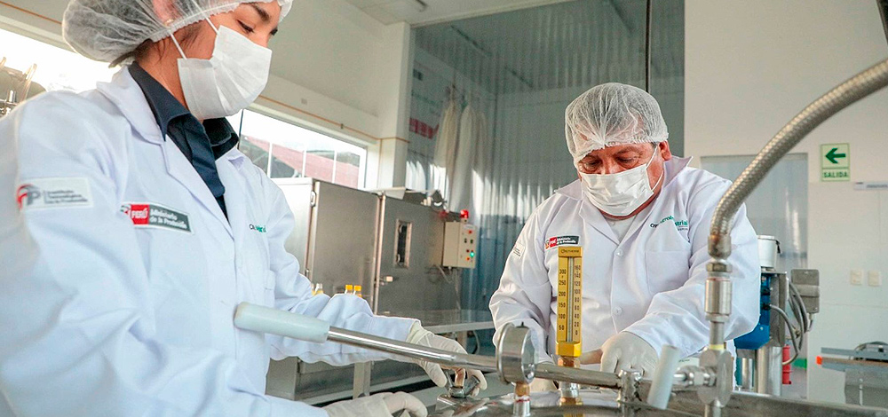 Normatividad relacionada al control de calidad analítica en los laboratorios clínicos del Perú